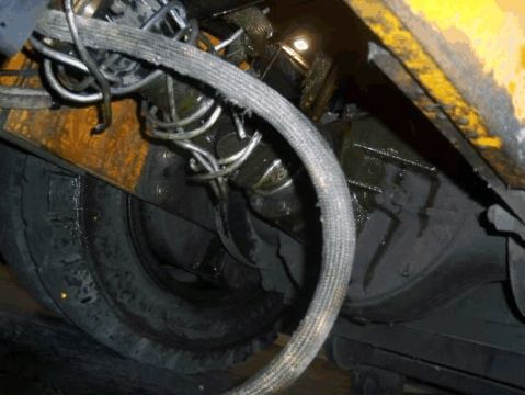 叉车漏油事故报告